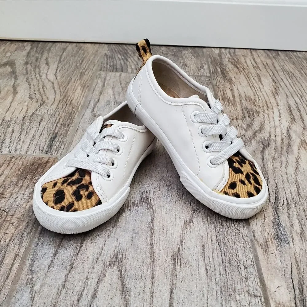 Old Navy White and Leopard Print Shoes Size 5